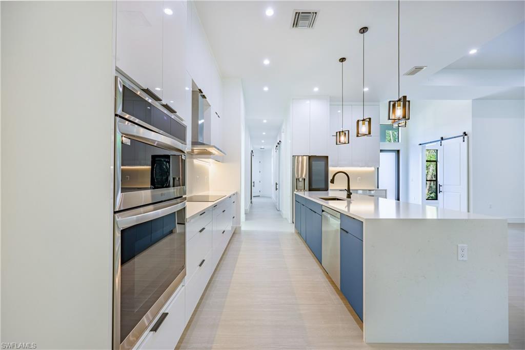 GOLDEN GATE ESTATES - Residential