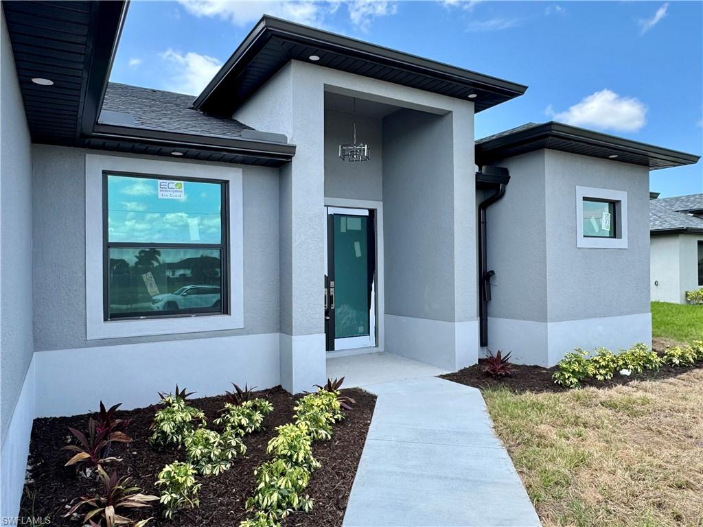 2004 Tropicana PKWY W