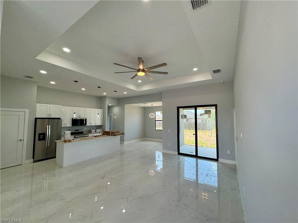 2004 Tropicana PKWY W