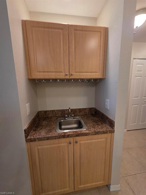 MANDOLIN BAY - Residential Lease