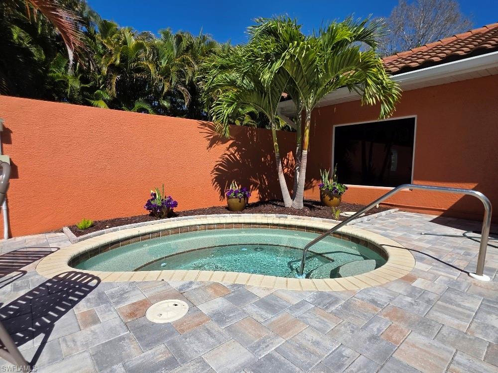 MANDOLIN BAY - Residential Lease