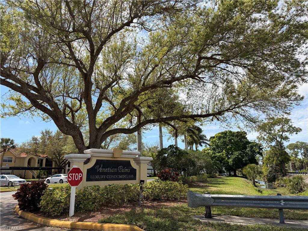 VENETIAN PALMS - Residential