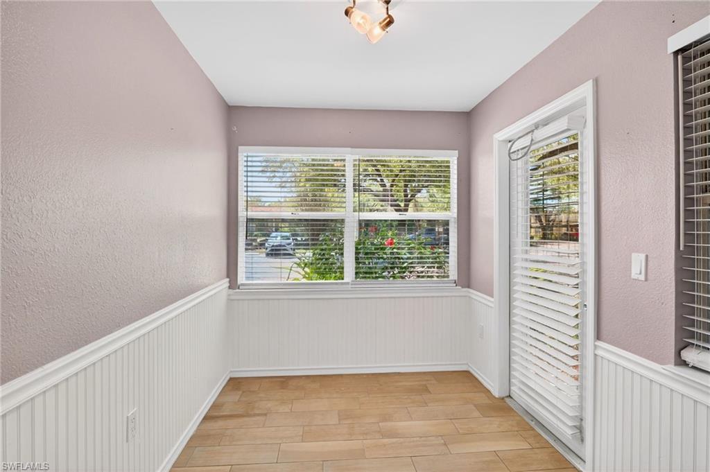 VENETIAN PALMS - Residential