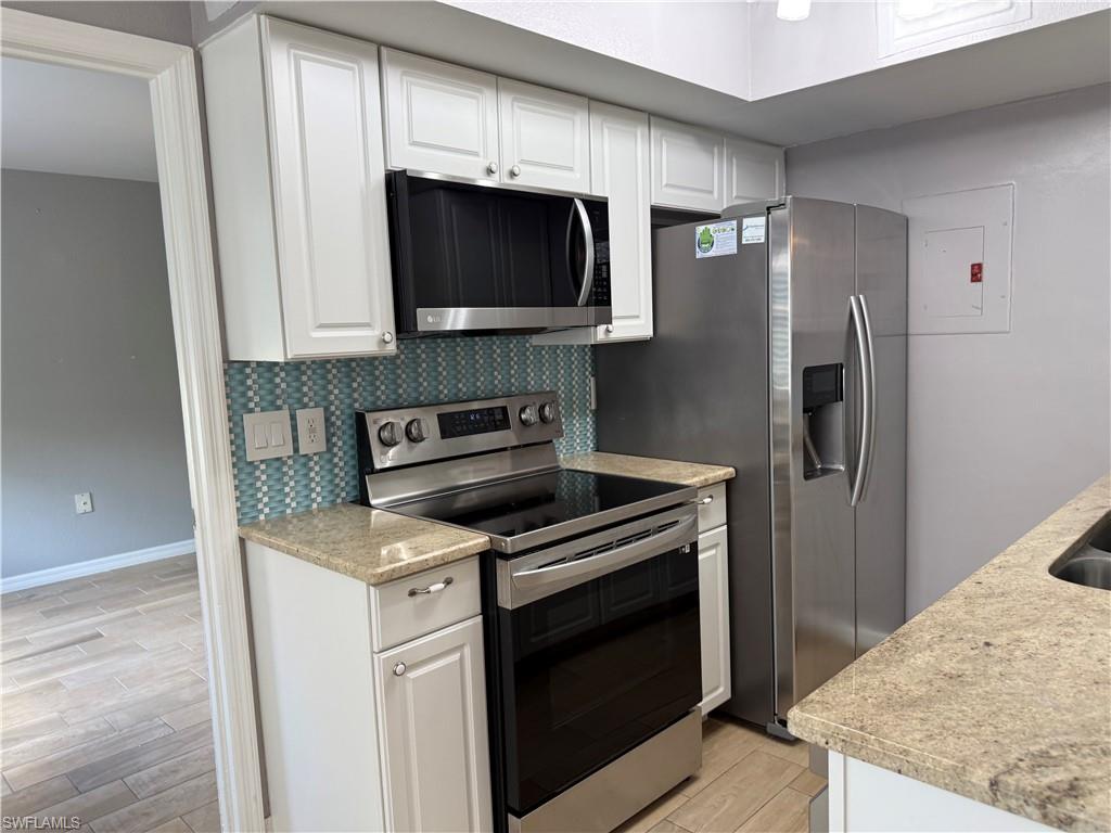 VENETIAN PALMS - Residential