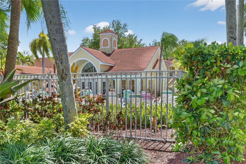 VENETIAN PALMS - Residential