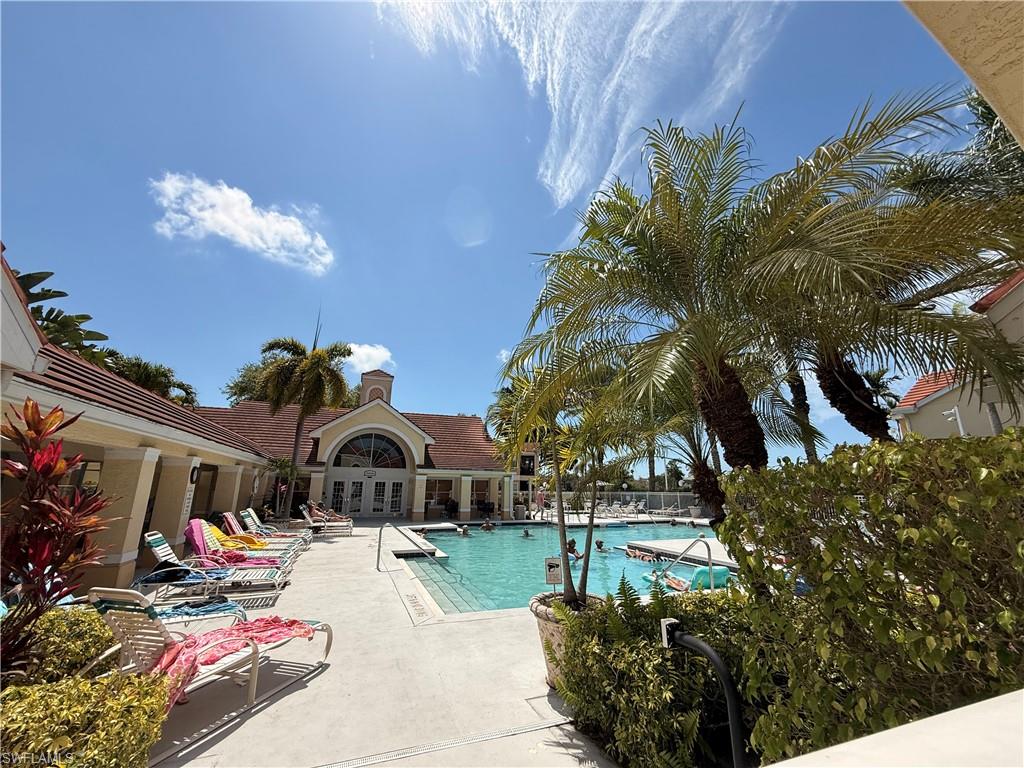 VENETIAN PALMS - Residential