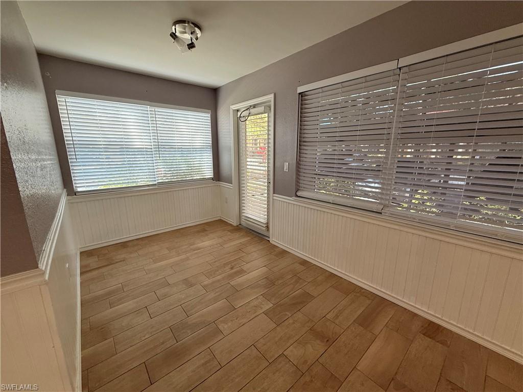 VENETIAN PALMS - Residential