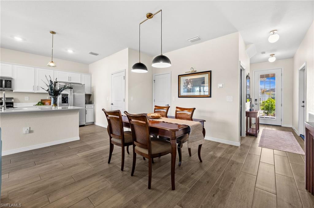 TUCKERS COVE - Residential