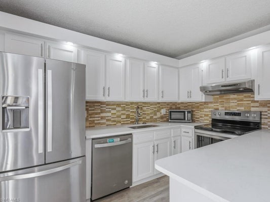5247 CEDARBEND DR APT 2, FORT MYERS, FL 33919 - Image b49708ccf3192209d1ce7e8e07cd64df/1814803884
