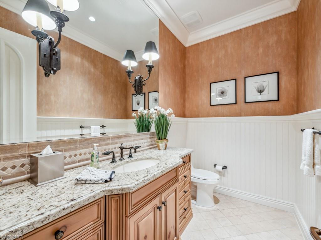 BAY WOODS - Residential