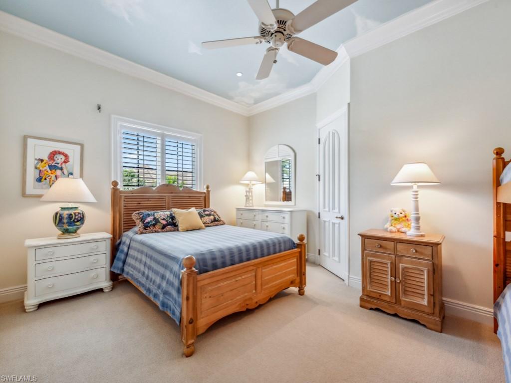 BAY WOODS - Residential