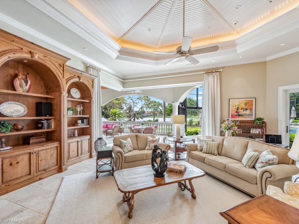 BAY WOODS - Residential