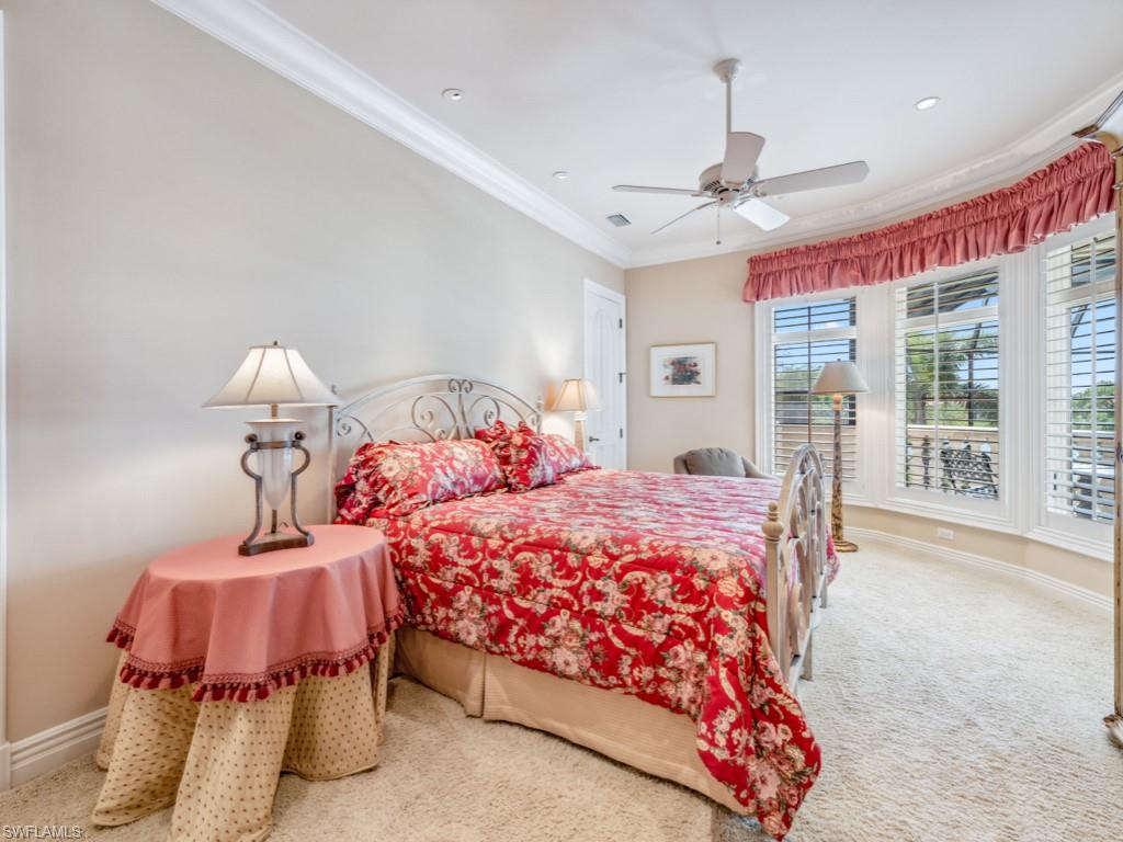 BAY WOODS - Residential