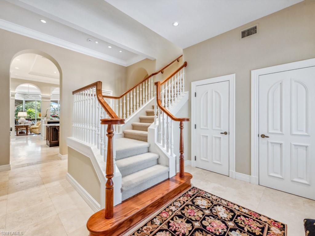 BAY WOODS - Residential