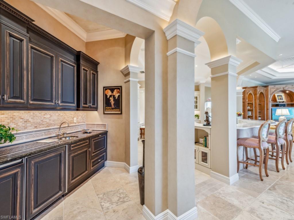 BAY WOODS - Residential