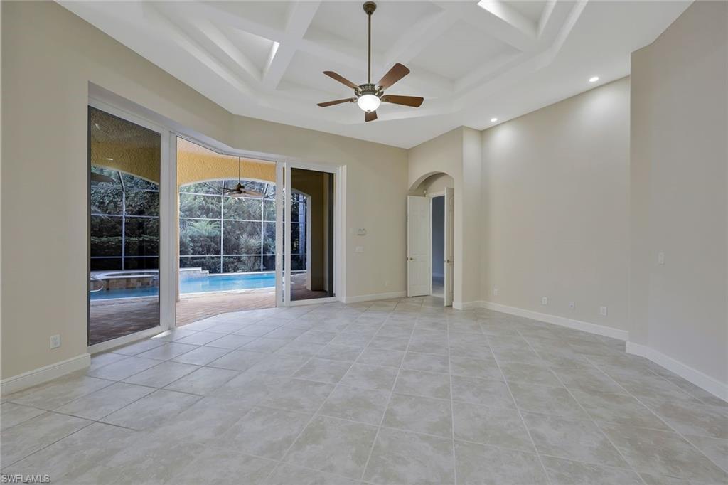 5616 Hammock Isles DR