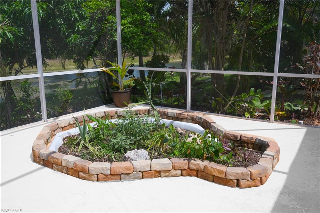 VILLAS OF WHITTENBERG - Residential Lease