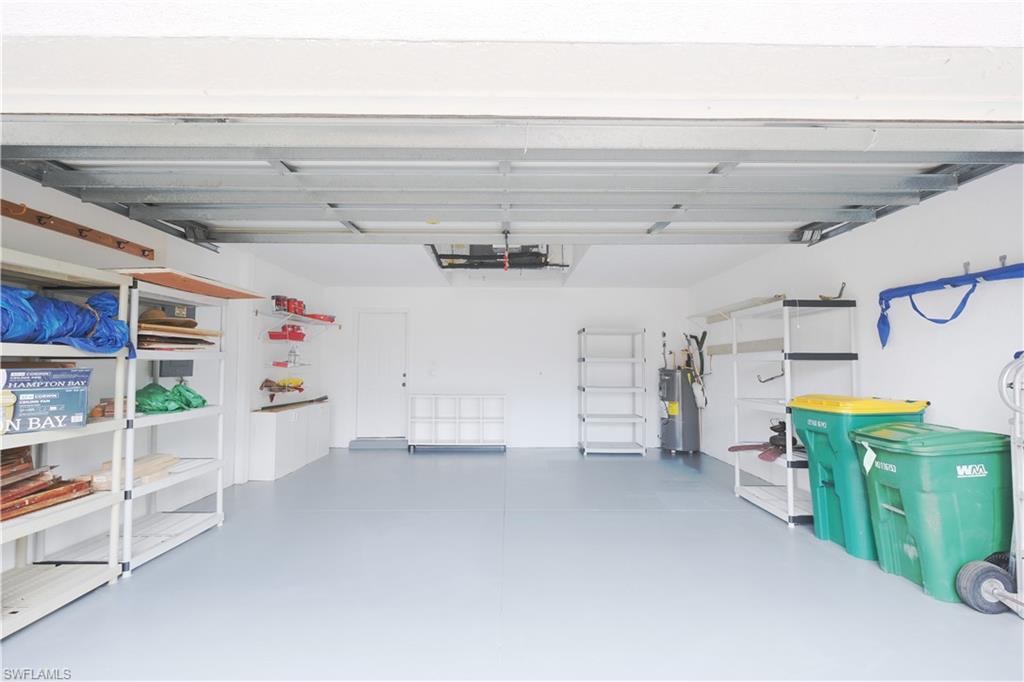 VILLAS OF WHITTENBERG - Residential Lease