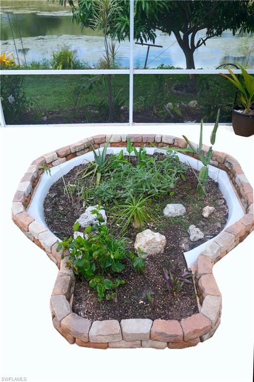 VILLAS OF WHITTENBERG - Residential Lease