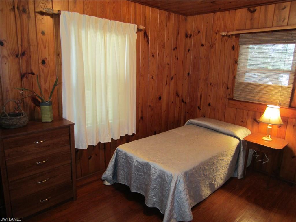 MCPHIE PARK - Residential