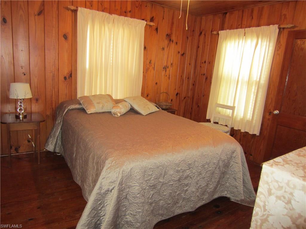 MCPHIE PARK - Residential