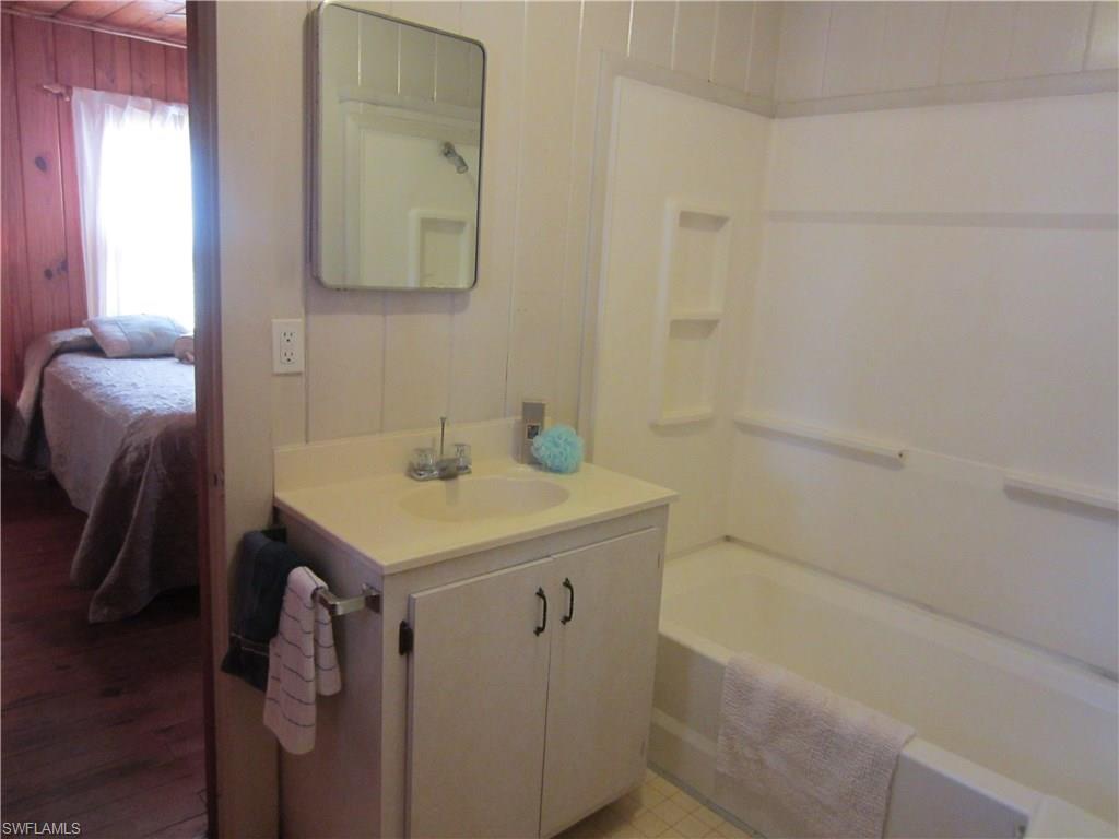 MCPHIE PARK - Residential