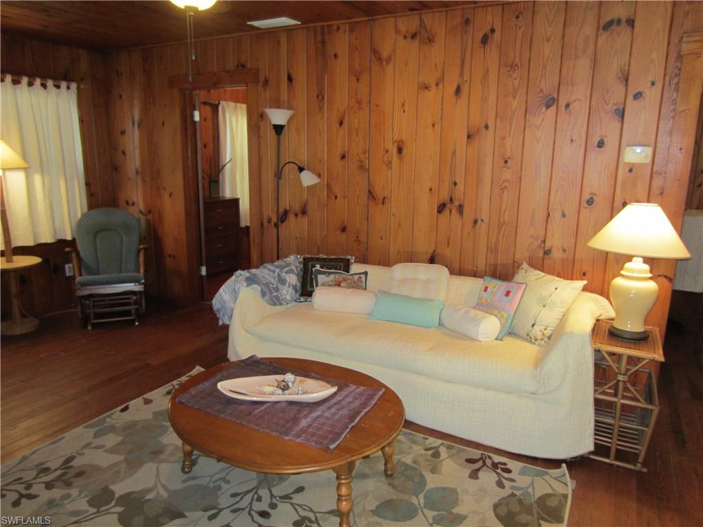 MCPHIE PARK - Residential