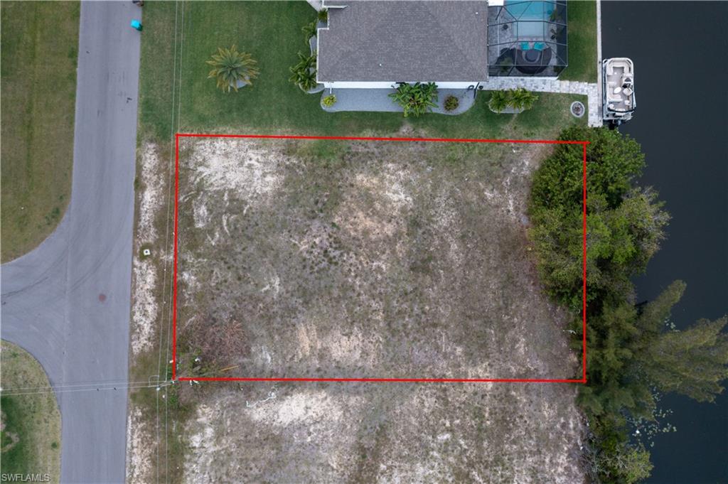 CAPE CORAL - Land