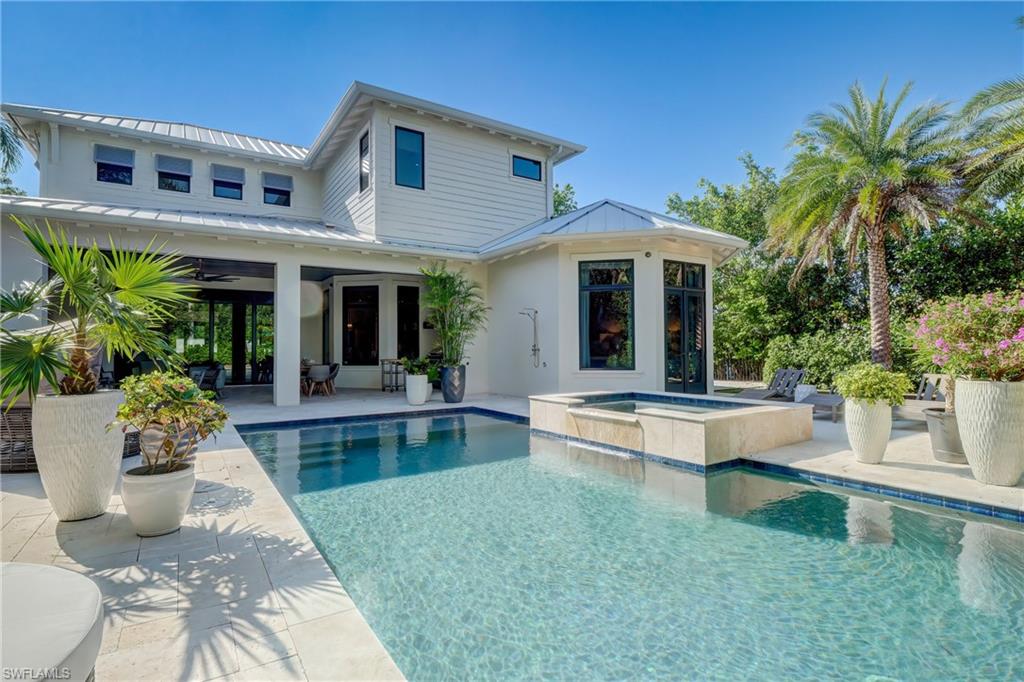 MOORINGS - Residential