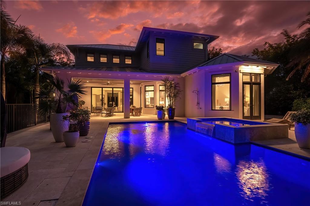 MOORINGS - Residential