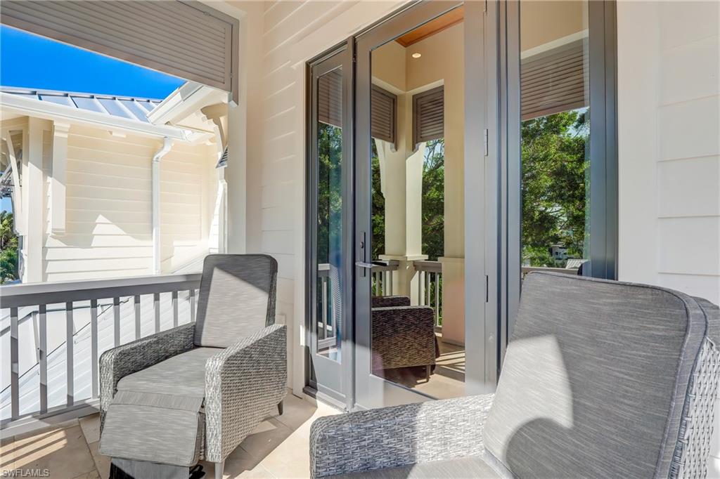 MOORINGS - Residential