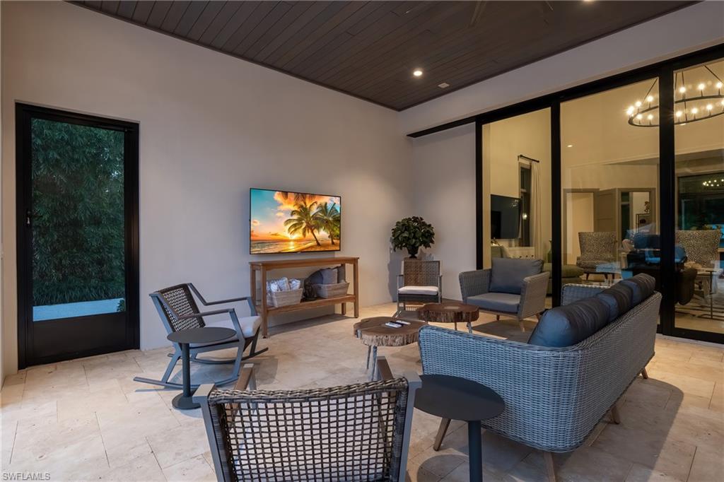 MOORINGS - Residential