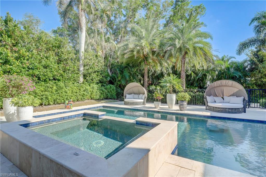 MOORINGS - Residential