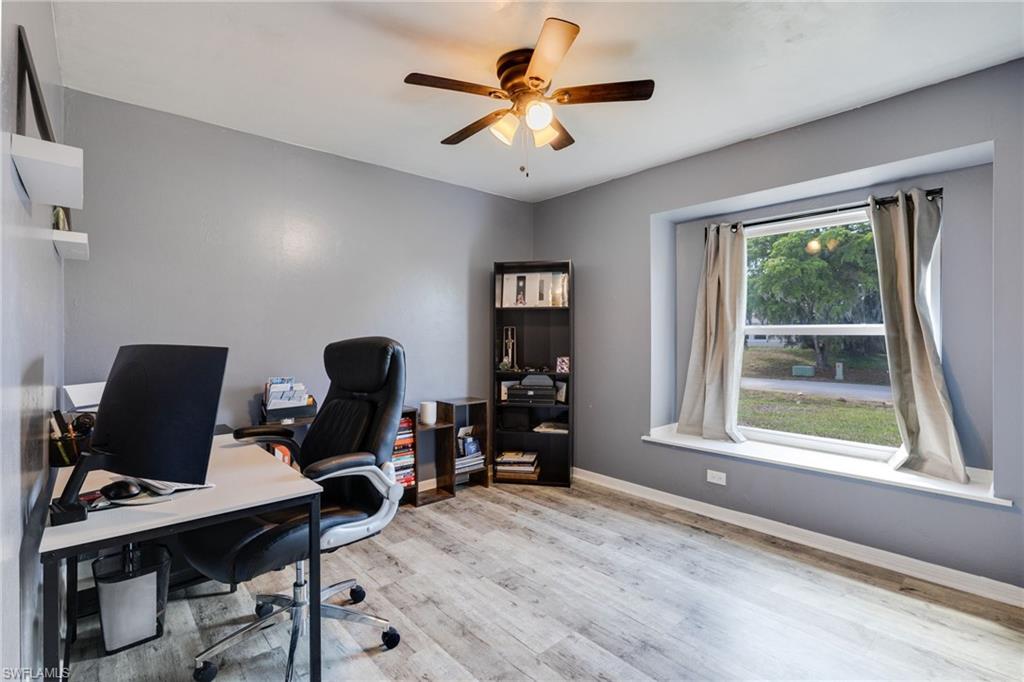 SAN CARLOS PARK - Residential