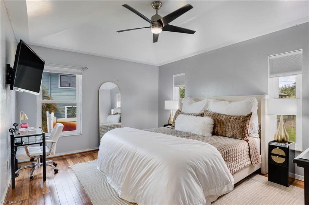 SAN CARLOS PARK - Residential