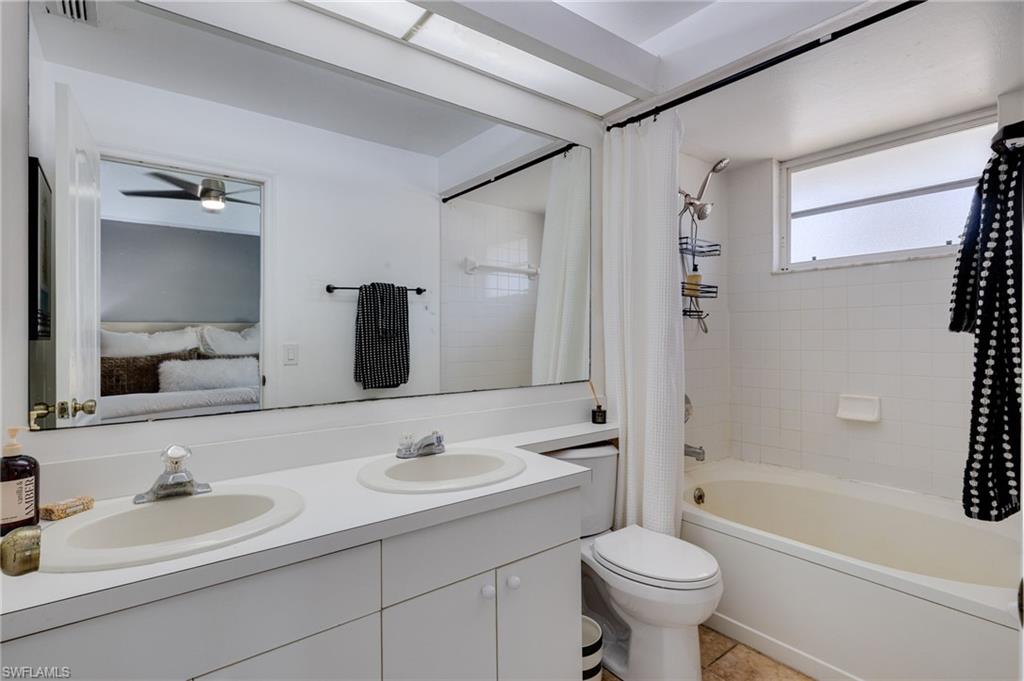 SAN CARLOS PARK - Residential