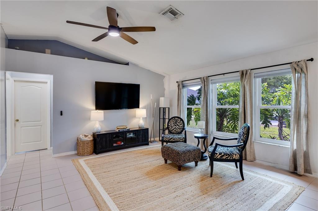 SAN CARLOS PARK - Residential