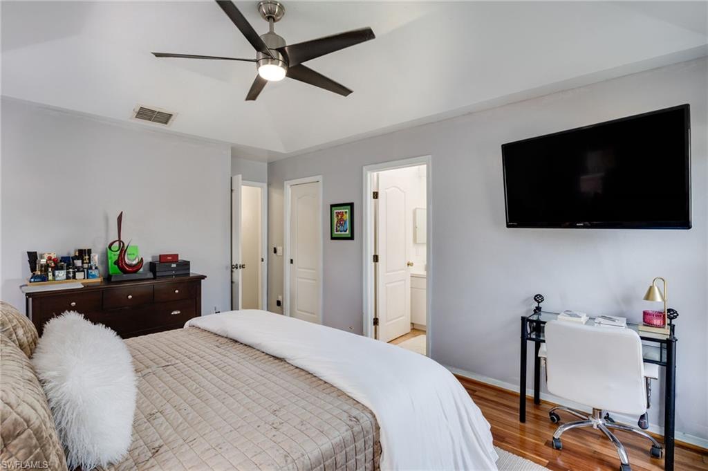 SAN CARLOS PARK - Residential