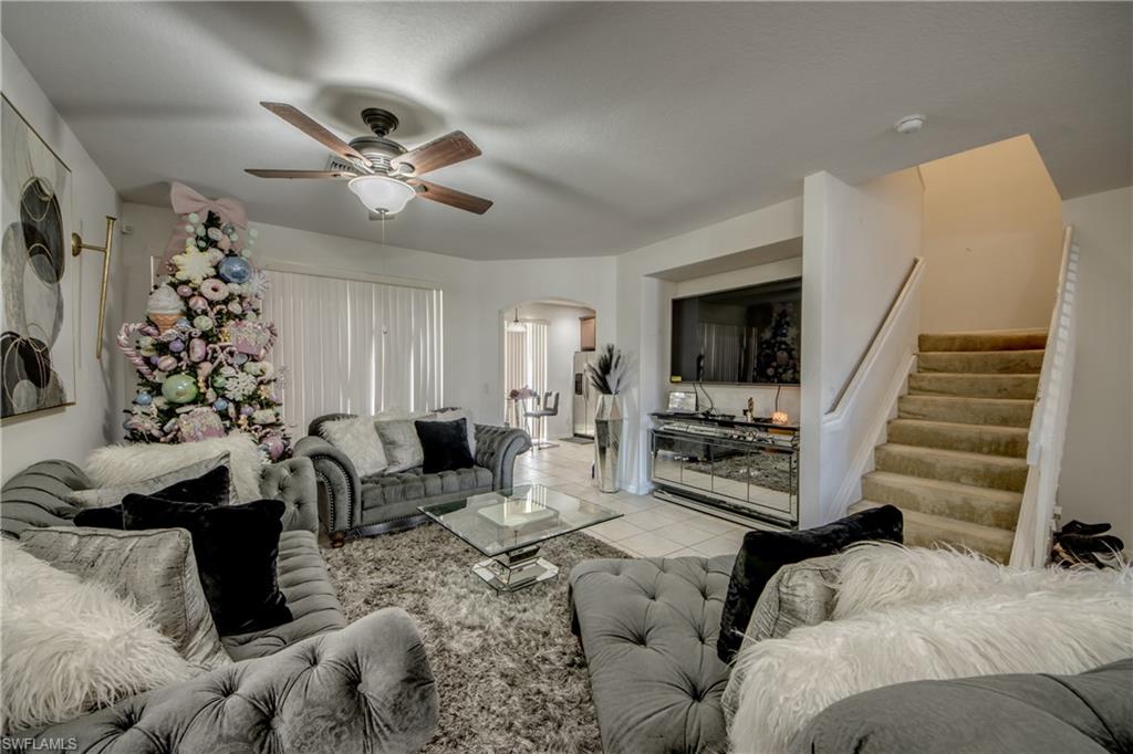 COLONNADE AT FORUM - Residential