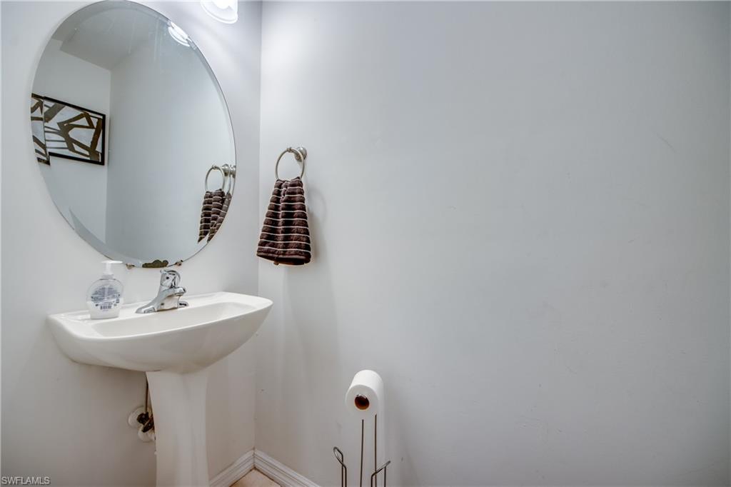 COLONNADE AT FORUM - Residential