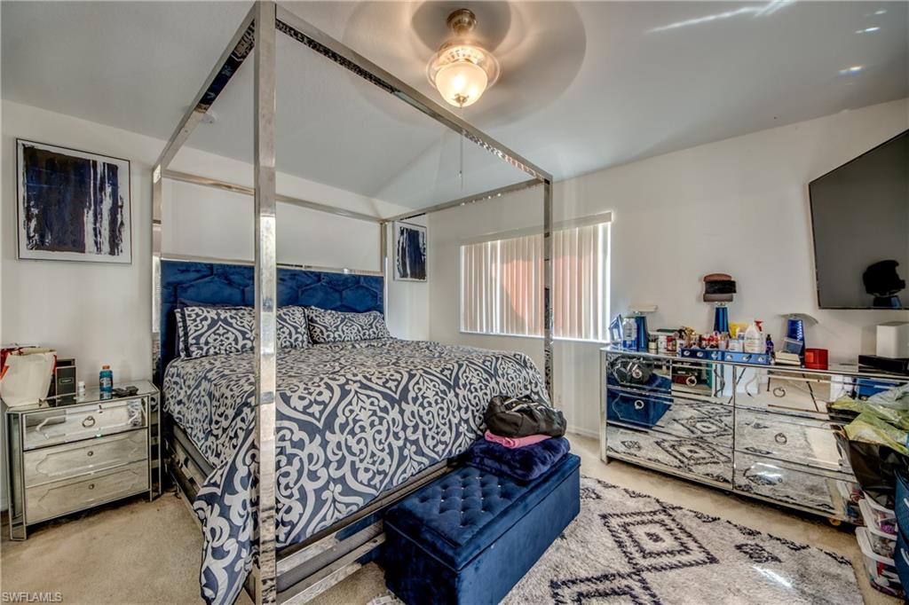 COLONNADE AT FORUM - Residential