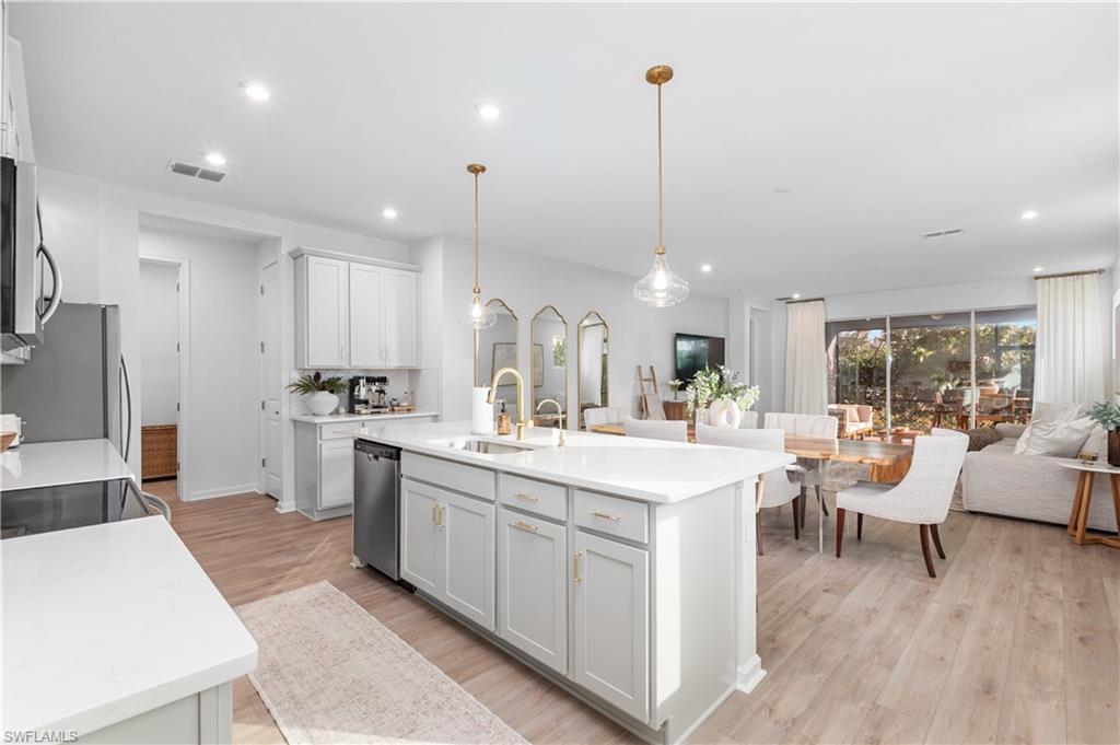 BONAVIE COVE - Residential