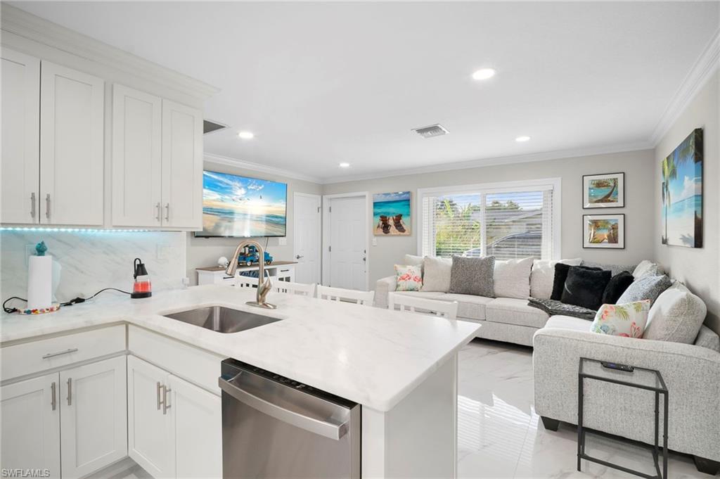 LITTLE GROVES - Residential