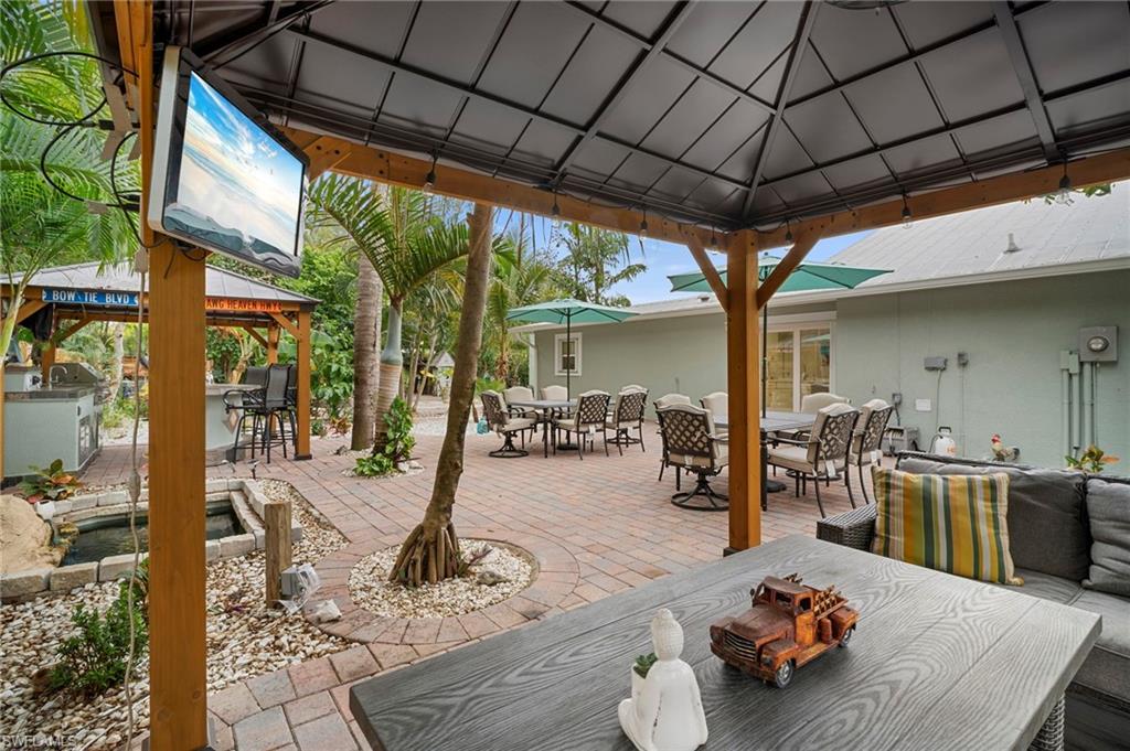 LITTLE GROVES - Residential