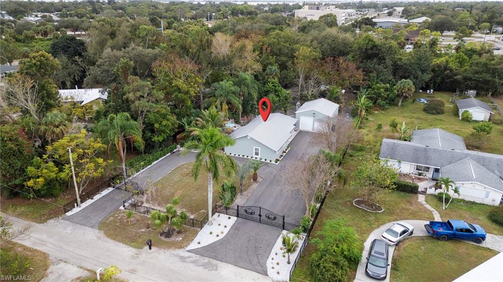 LITTLE GROVES - Residential