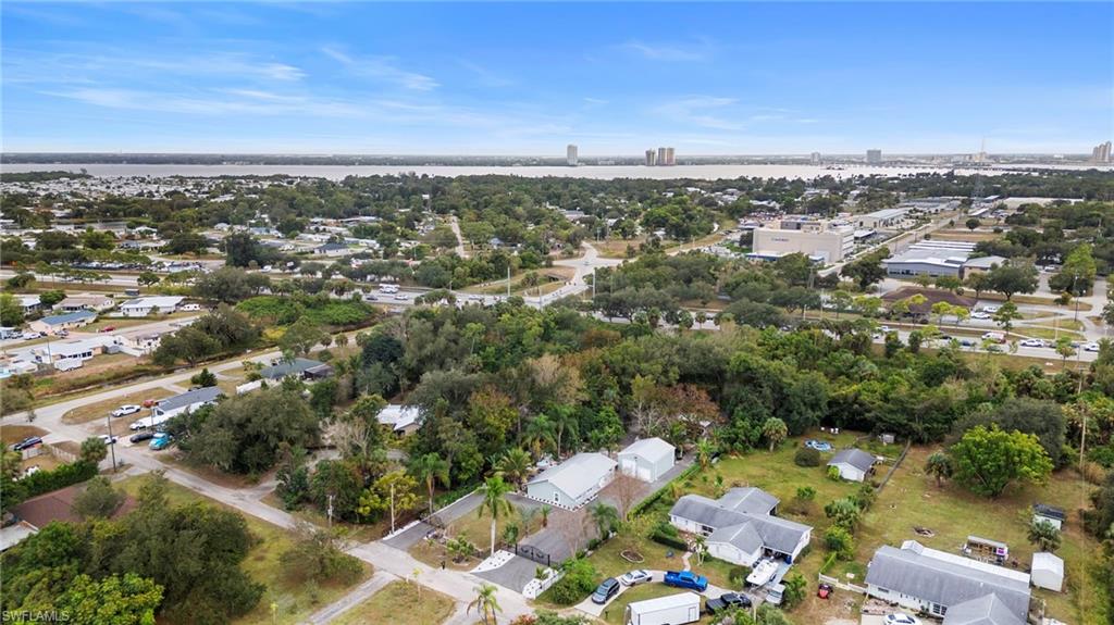 LITTLE GROVES - Residential