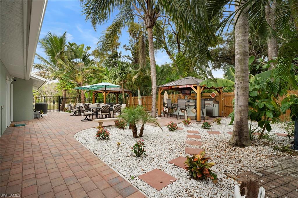 LITTLE GROVES - Residential