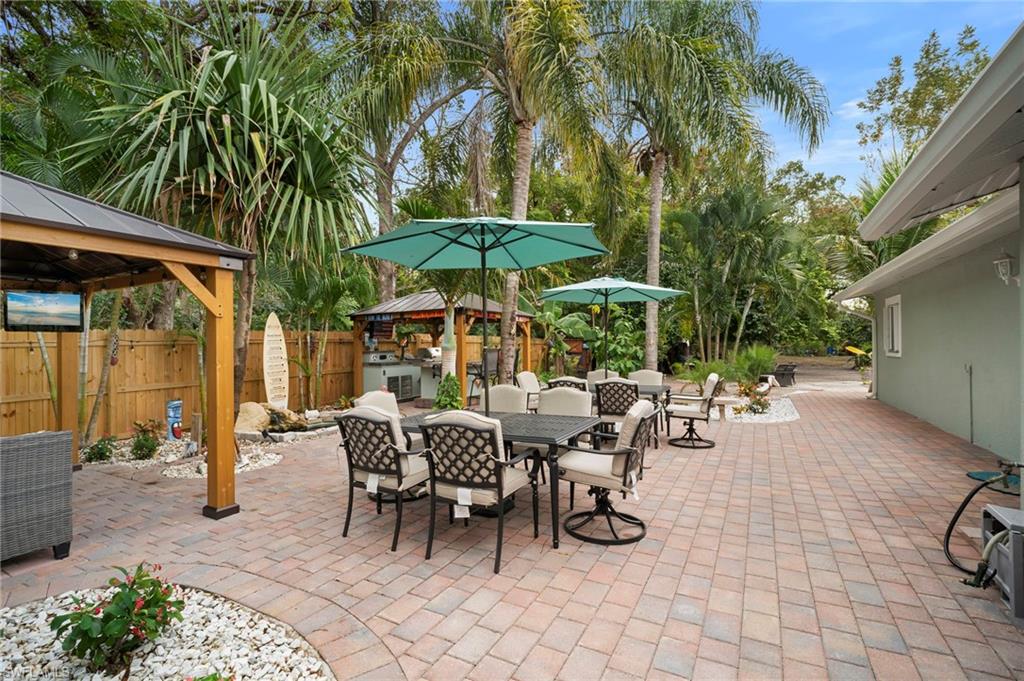 LITTLE GROVES - Residential