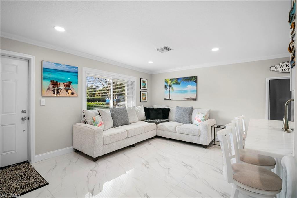 LITTLE GROVES - Residential