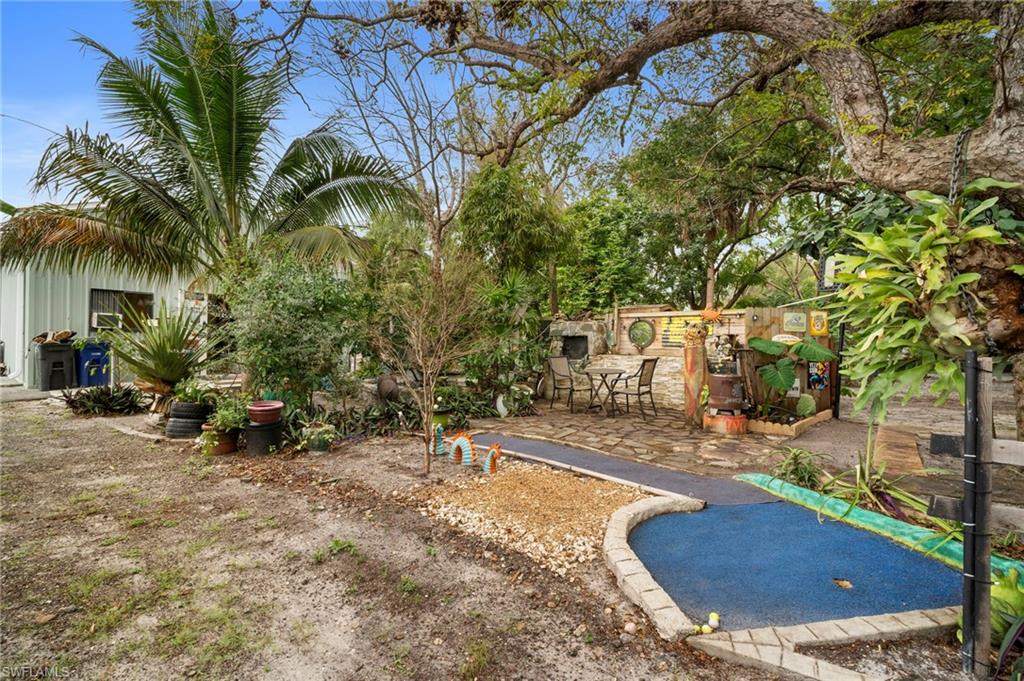 LITTLE GROVES - Residential